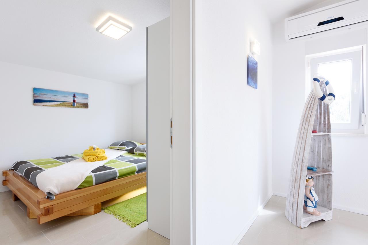 Studio Apartment Maslina ゴルニ・カリン エクステリア 写真