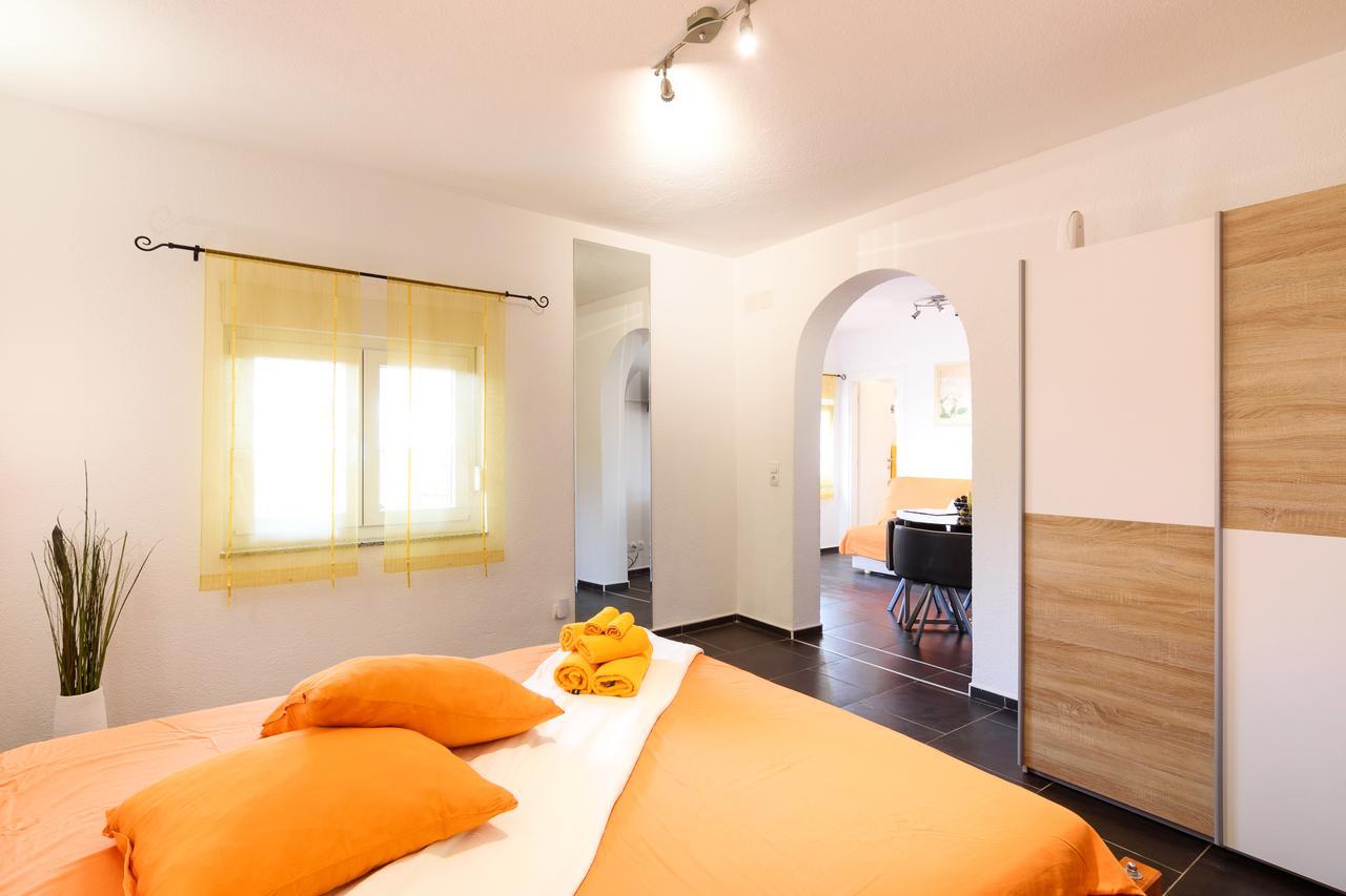 Studio Apartment Maslina ゴルニ・カリン エクステリア 写真